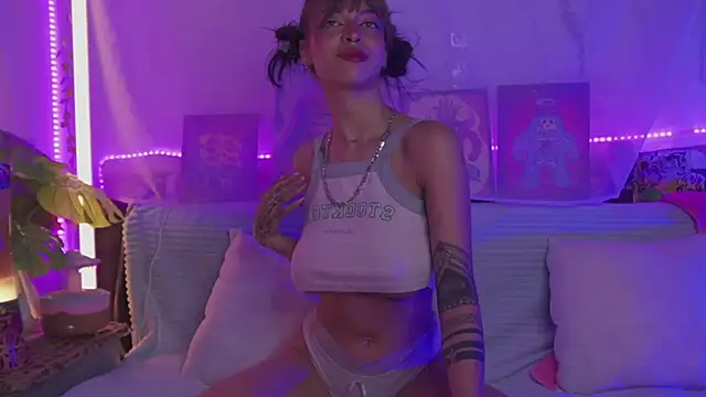 Kitty arts online show from January 2025 04:21:02 PM