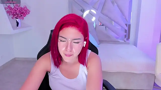 Snapshot of kendaall_jenner_ chatting on February 2025 09:43:01 AM kendaall jenner online show from February 2025 09:43:01 AM