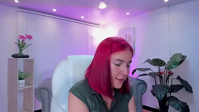 Snapshot of kendaall_jenner_ chatting on February 2025 05:16:01 AM kendaall jenner online show from February 2025 05:16:01 AM