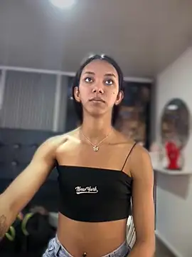 Snapshot of Nikol_Rang__ chatting on September 2025 06:45:01 PM Nikol Rang online show from September 2025 06:45:01 PM