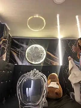 Snapshot of Nikol_Rang__ chatting on September 2025 06:35:01 PM Nikol Rang online show from September 2025 06:35:01 PM