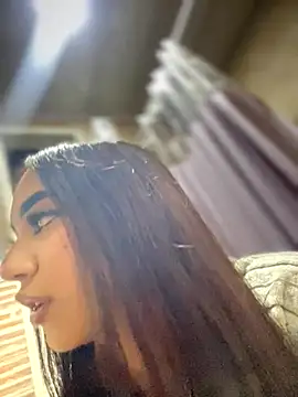 Snapshot of Nikol_Rang__ chatting on October 2025 02:48:02 AM Nikol Rang online show from October 2025 02:48:02 AM