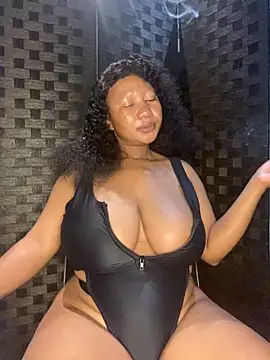 Snapshot of MayaPassion chatting on January 2025 08:29:01 PM MayaPassion online show from January 2025 08:29:01 PM