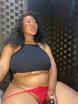 Snapshot of MayaPassion chatting on January 2025 06:12:02 PM MayaPassion online show from January 2025 06:12:02 PM
