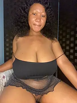 Snapshot of MayaPassion chatting on January 2025 08:42:01 PM MayaPassion online show from January 2025 08:42:01 PM