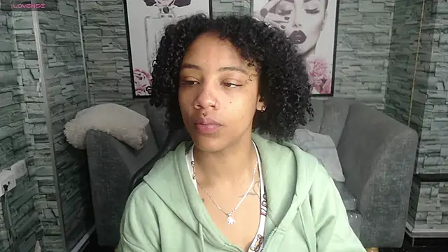 Violeth b online show from September 2025 12:41:01 PM