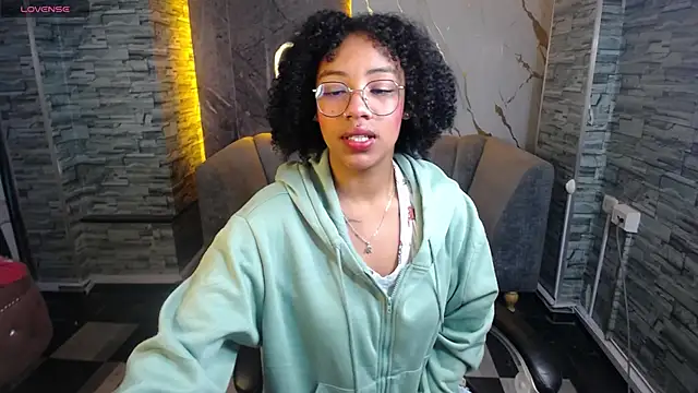 Violeth b online show from October 2025 12:47:02 PM