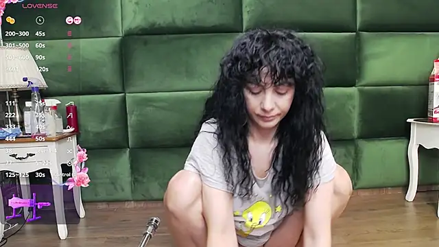 Snapshot of SelenSummer chatting on October 2025 07:02:01 PM SelenSummer online show from October 2025 07:02:01 PM