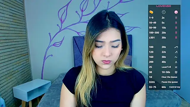 DahliaMoore online show from December 2024 01:21:01 PM