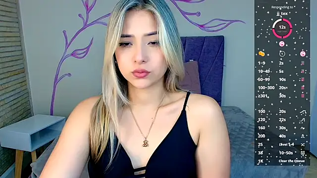 DahliaMoore online show from December 2024 06:17:02 PM