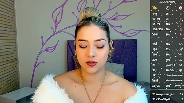 DahliaMoore online show from December 2024 03:59:01 PM