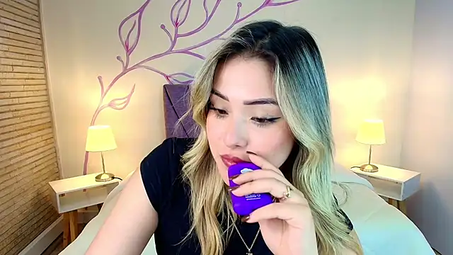 DahliaMoore online show from March 2025 06:58:02 AM
