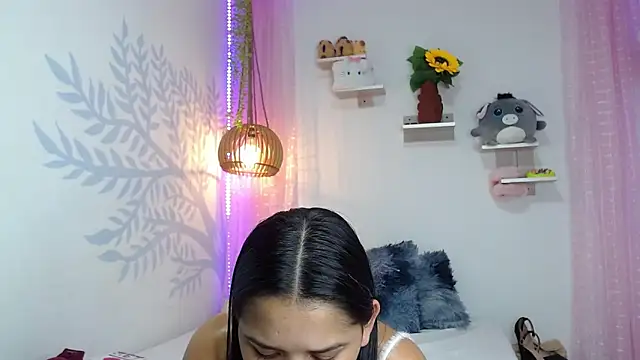 Snapshot of Alison_Wiley chatting on October 2025 06:00:01 AM Alison Wiley online show from October 2025 06:00:01 AM