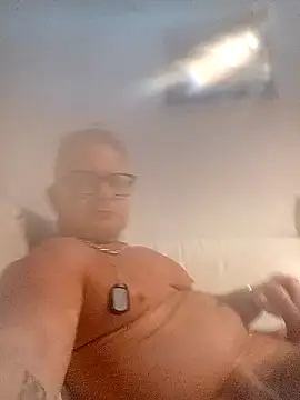 Snapshot of swingr chatting on December 2024 12:23:01 AM swingr online show from December 2024 12:23:01 AM