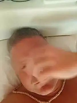 Snapshot of swingr chatting on December 2024 08:34:02 AM swingr online show from December 2024 08:34:02 AM