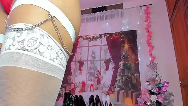 Alaia Love77 online show from December 2024 02:32:02 AM