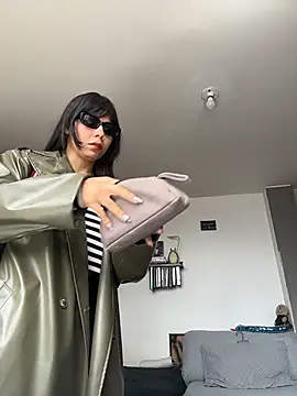 Snapshot of EemaHaruki chatting on October 2025 06:19:01 PM EemaHaruki online show from October 2025 06:19:01 PM