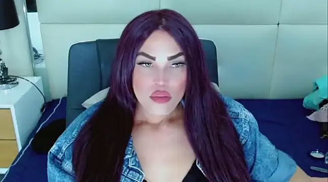 NathaliaCross online show from December 2024 04:52:02 PM