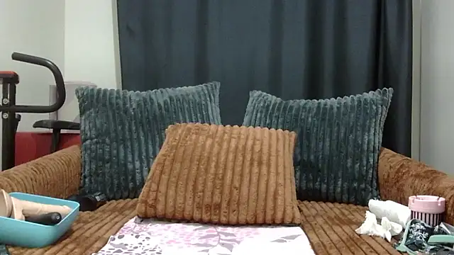 Snapshot of DiamondAssCeyda chatting on December 2024 05:34:01 PM DiamondAssCeyda online show from December 2024 05:34:01 PM