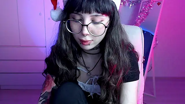 MoriHorri online show from December 2024 01:08:01 AM