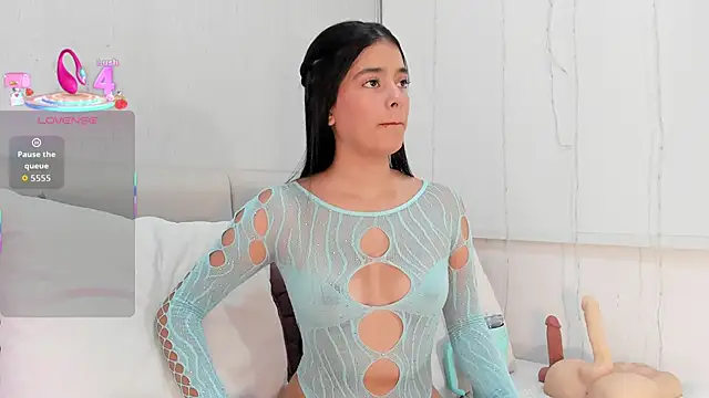 Snapshot of Isaa_Queen chatting on October 2025 07:53:01 PM Isaa Queen online show from October 2025 07:53:01 PM