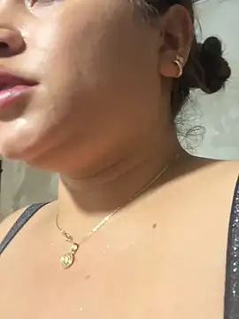 perlita05 online show from October 2025 08:18:02 PM