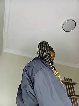 Snapshot of 02Boitybaby chatting on December 2024 08:44:01 PM 02Boitybaby online show from December 2024 08:44:01 PM