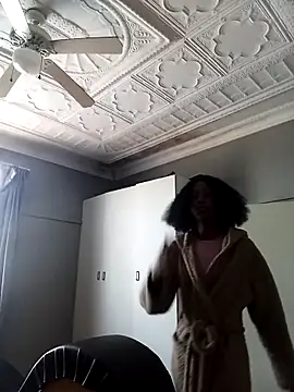 Snapshot of 02Boitybaby chatting on October 2025 08:47:02 AM 02Boitybaby online show from October 2025 08:47:02 AM