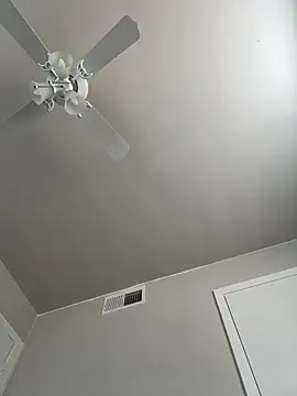 elamante03 online show from December 2024 05:22:01 PM