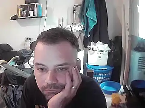 Snapshot of Lolosalvage83 chatting on January 2025 04:48:02 PM Lolosalvage83 online show from January 2025 04:48:02 PM