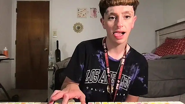 Snapshot of twentywithafelonyy chatting on September 2025 07:23:01 AM twentywithafelonyy online show from September 2025 07:23:01 AM