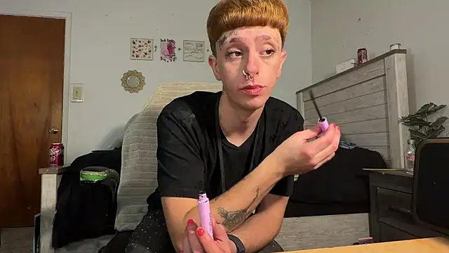 Snapshot of twentywithafelonyy chatting on November 2025 06:15:01 PM twentywithafelonyy online show from November 2025 06:15:01 PM