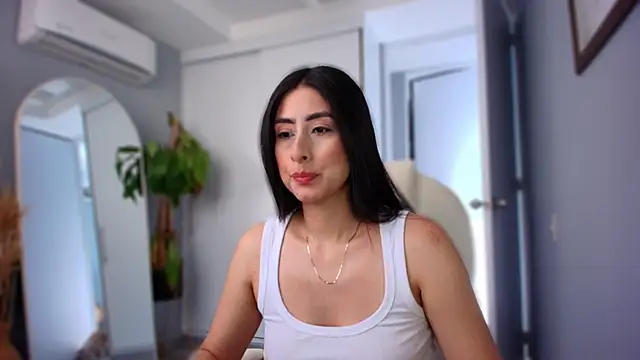 auroracaruso11 online show from October 2025 12:03:02 PM