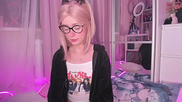 Snapshot of -bae chatting on November 2025 03:45:01 PM -bae online show from November 2025 03:45:01 PM