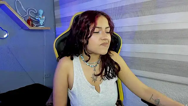 Liittleluaa  online show from January 2025 04:57:01 PM