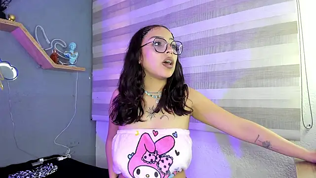 Liittleluaa  online show from January 2025 02:59:01 PM