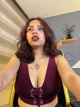 Liittleluaa  online show from February 2025 11:57:02 AM