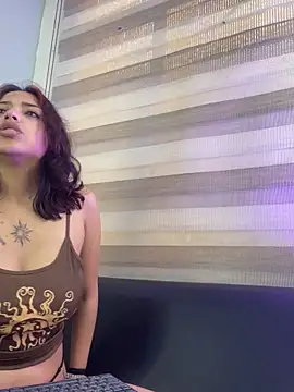 Liittleluaa  online show from March 2025 03:38:02 PM
