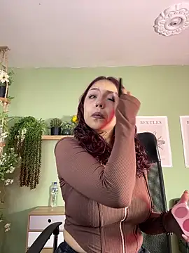 Liittleluaa  online show from September 2025 01:35:02 PM