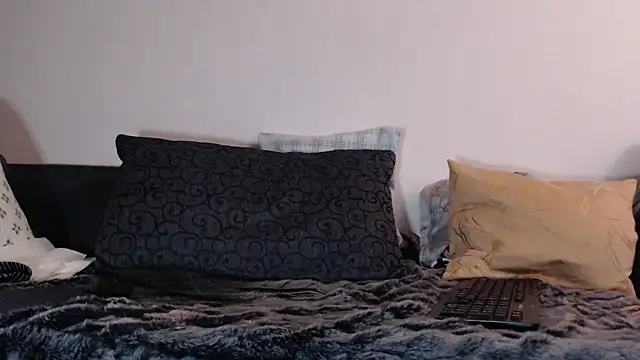 Snapshot of Manfred-Bi chatting on December 2024 07:17:02 PM Manfred-Bi online show from December 2024 07:17:02 PM