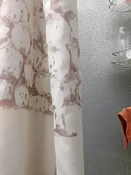 QcMisterv13 online show from October 2025 01:05:02 AM