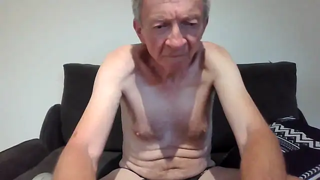 Snapshot of naturiste974 chatting on February 2025 11:44:02 AM naturiste974 online show from February 2025 11:44:02 AM