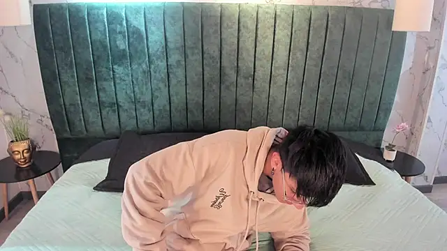 Andy Joy  online show from October 2025 11:30:01 AM