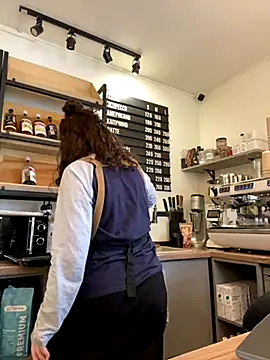 Snapshot of cinnabon_ chatting on October 2025 10:35:02 AM cinnabon online show from October 2025 10:35:02 AM