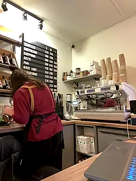 Snapshot of cinnabon_ chatting on October 2025 12:37:01 PM cinnabon online show from October 2025 12:37:01 PM