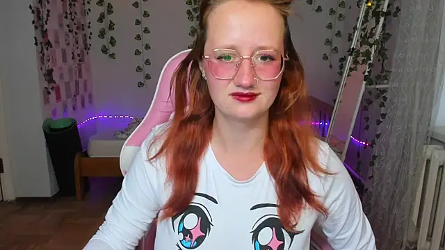 KrisTyBooBsin online show from September 2025 01:13:01 PM