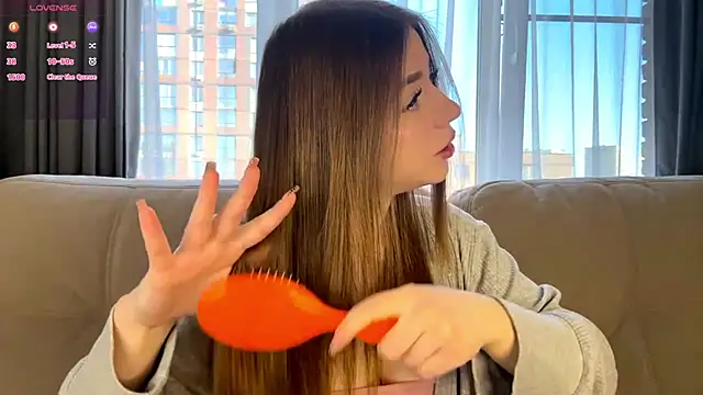 LindaFarmer online show from October 2025 04:21:02 AM