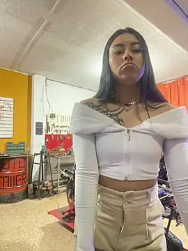 Snapshot of emily_22x chatting on October 2025 11:13:02 PM emily 22x online show from October 2025 11:13:02 PM