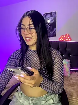 Snapshot of emily_22x chatting on October 2025 03:37:01 AM emily 22x online show from October 2025 03:37:01 AM