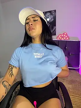 Snapshot of emily_22x chatting on October 2025 09:47:01 PM emily 22x online show from October 2025 09:47:01 PM